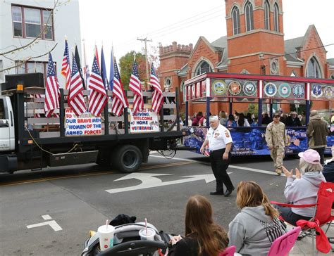 Thousands support veterans during annual parade in Downtown 